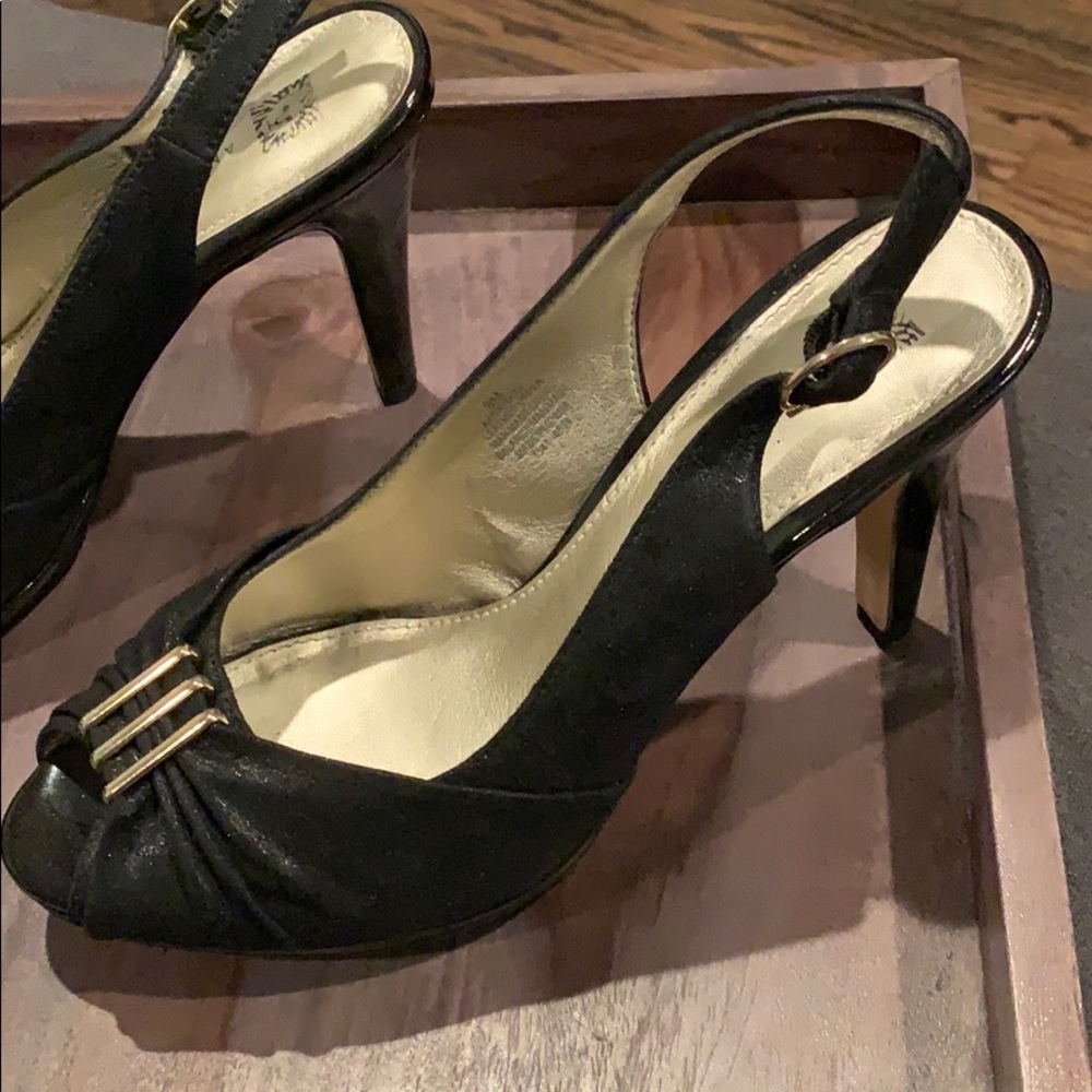 Anne Klein flex Size 9M
